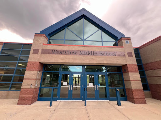 Picture of Westview Middle School's front entrance